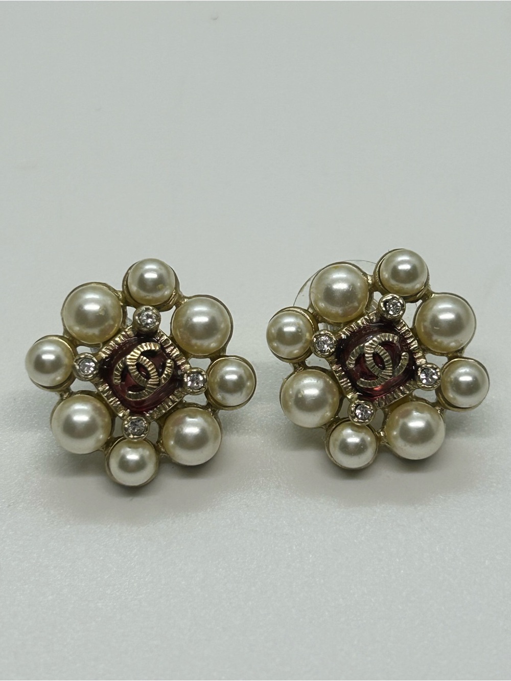 CHANEL CC Faux Pearl Crystal & Gripoix Gold Tone Stud Earrings